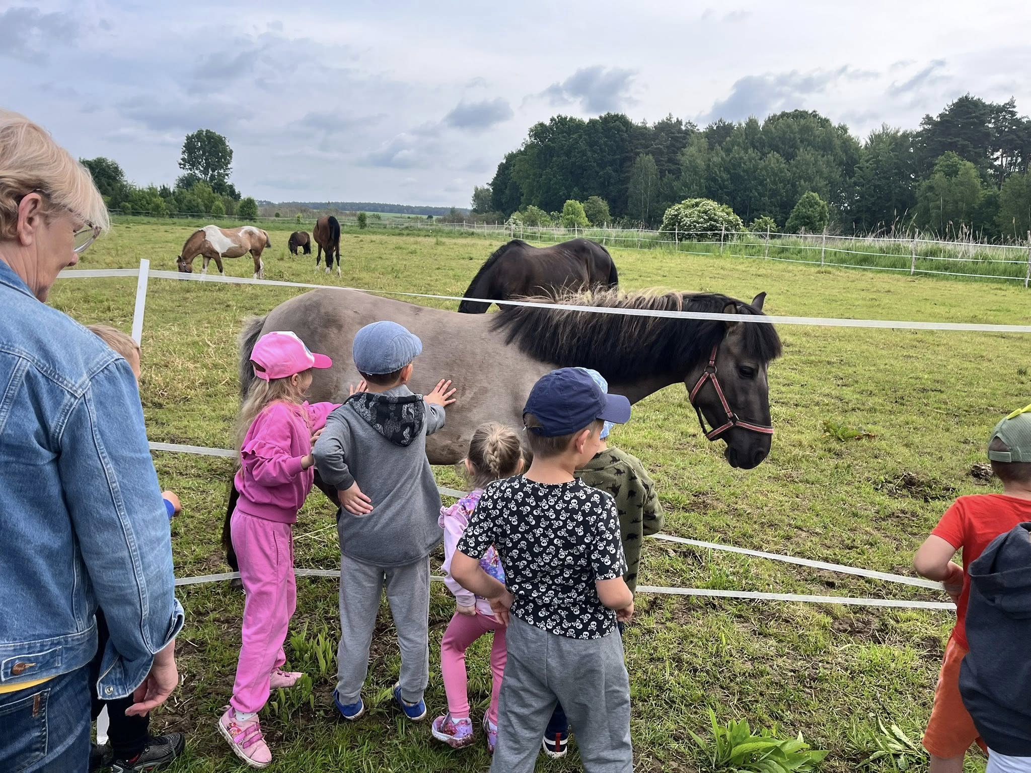 Dzieci podczas zajęć